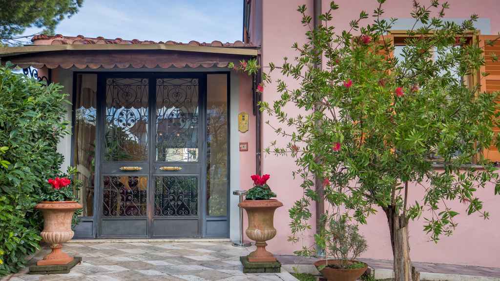 Hotel-Arco-Di-Travertino-ingresso-3