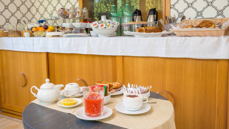 Hotel-Arco-Di-Travertino-colazione-6